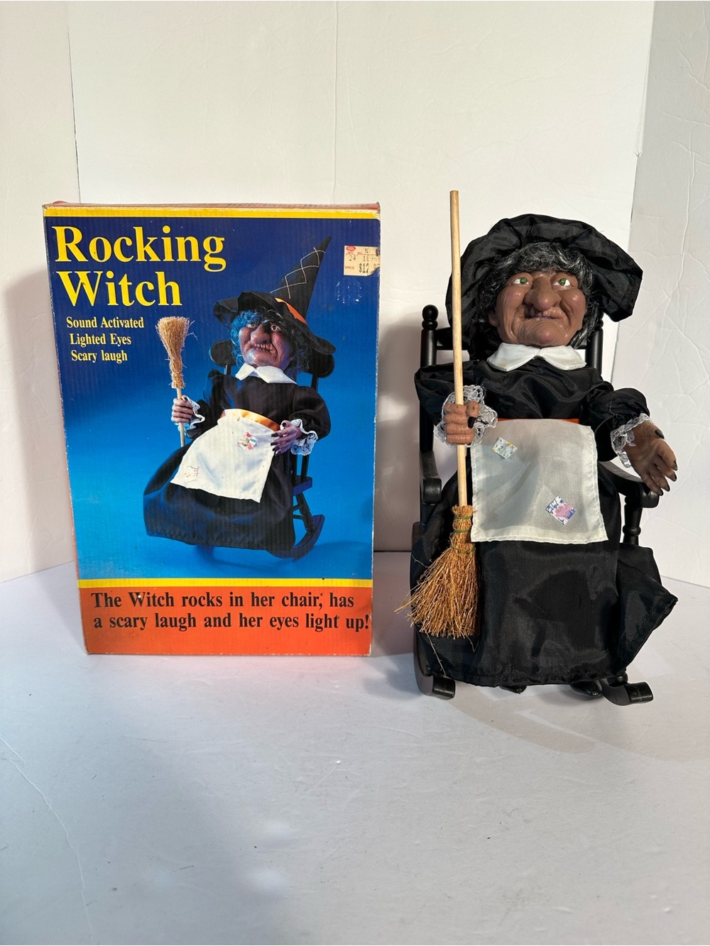 Vtg 1991 Gemmy Animated Rocking Witch Halloween Glowing Eyes Rocks Scary Laughs